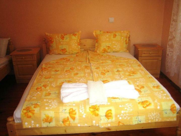 Velkovski Guest House خيساريا المظهر الخارجي الصورة