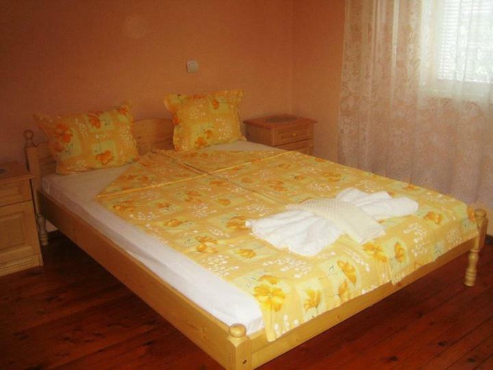 Velkovski Guest House خيساريا المظهر الخارجي الصورة