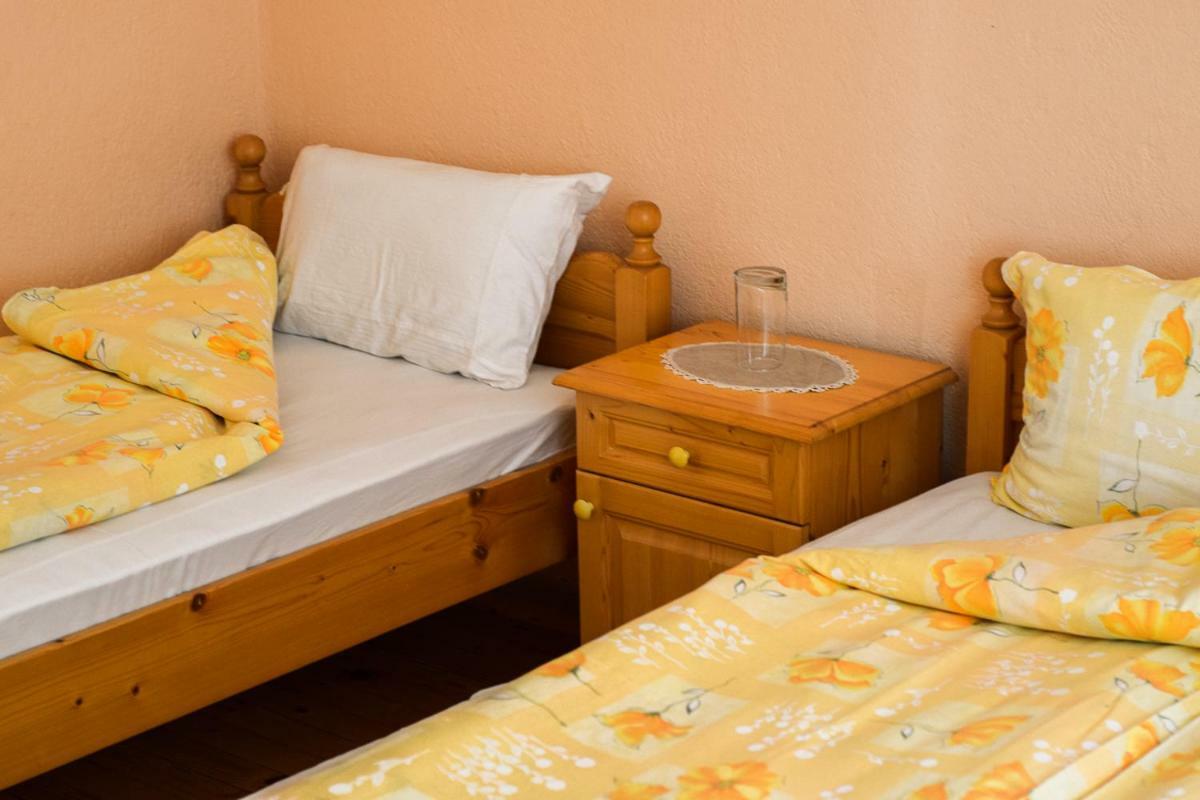 Velkovski Guest House خيساريا المظهر الخارجي الصورة