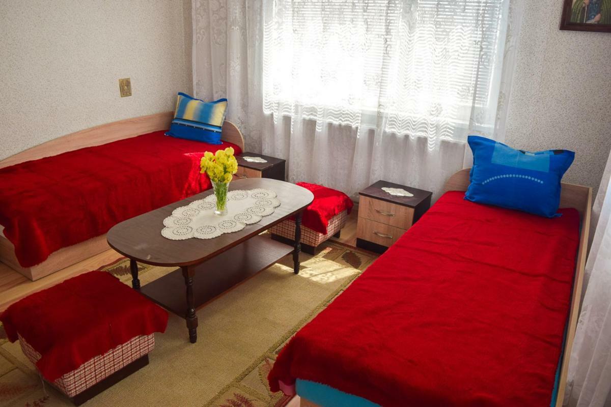 Velkovski Guest House خيساريا المظهر الخارجي الصورة